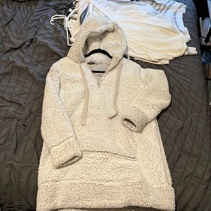 Worn once oversized snuggly hoodie dress